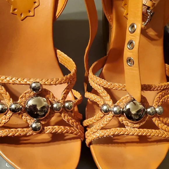 Vince Camuto Orange Wedge Sandals with Intricate Straps - Picture 3 of 6